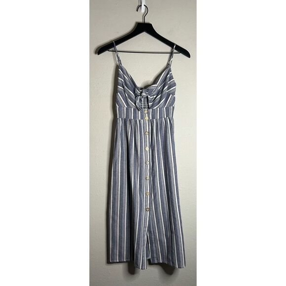 Haute Monde Blue & White Striped Keyhole Front Sundress - Picture 1 of 12